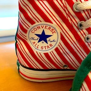 Candy Cane Converse High Tops, like new! Women Size 7 Men's Size 5 Collector's